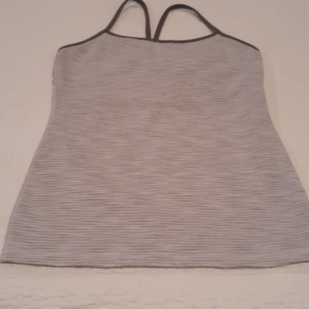 Lululemon Power Y tank 8 NWOT
